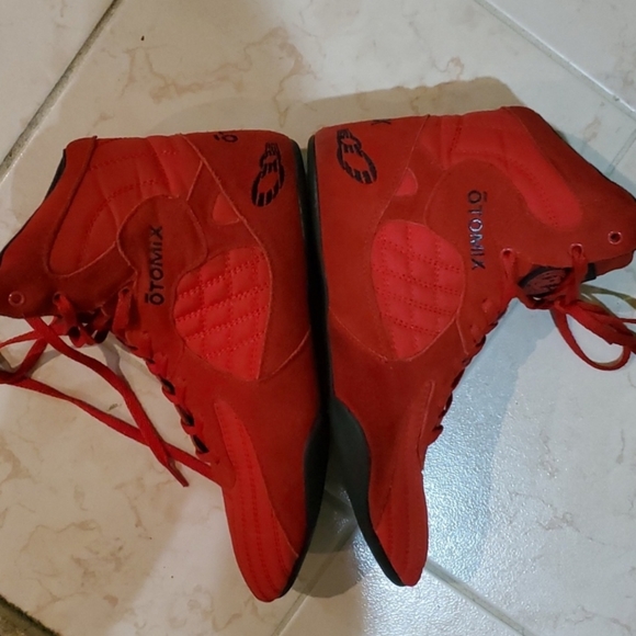 Red Otomix - Picture 4 of 5